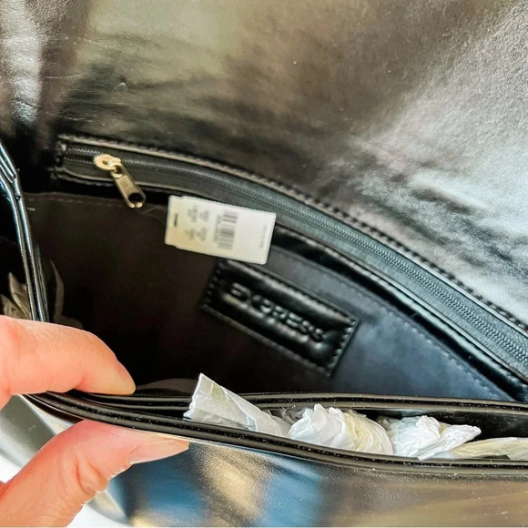 NWT Express Black & Gold Stripe Diagonal Flap Clutch Metallic Y2K 90s - Picture 2 of 8